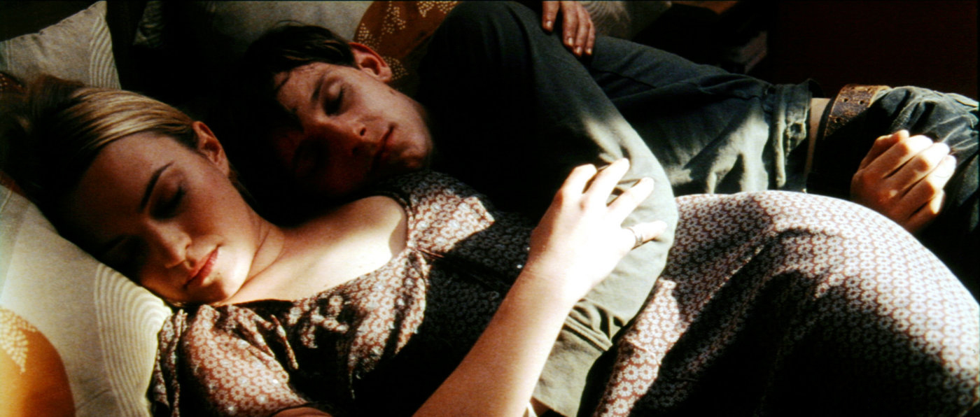 在屋顶上流浪剧照的剧照