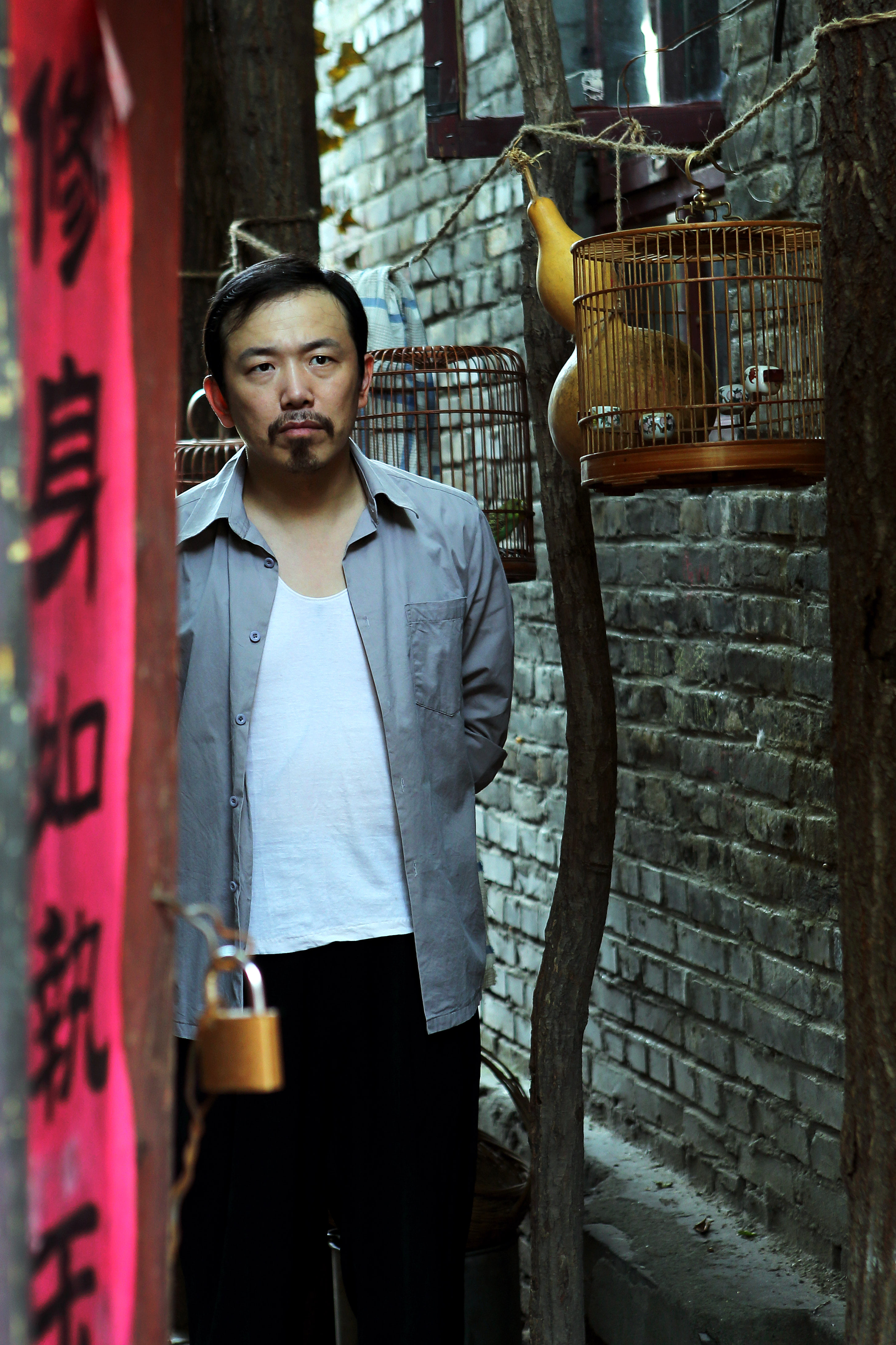 亿万懦夫剧照的剧照