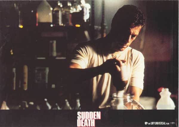 突然死亡剧照的剧照