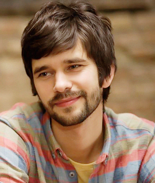 轻轻摇晃剧照的剧照