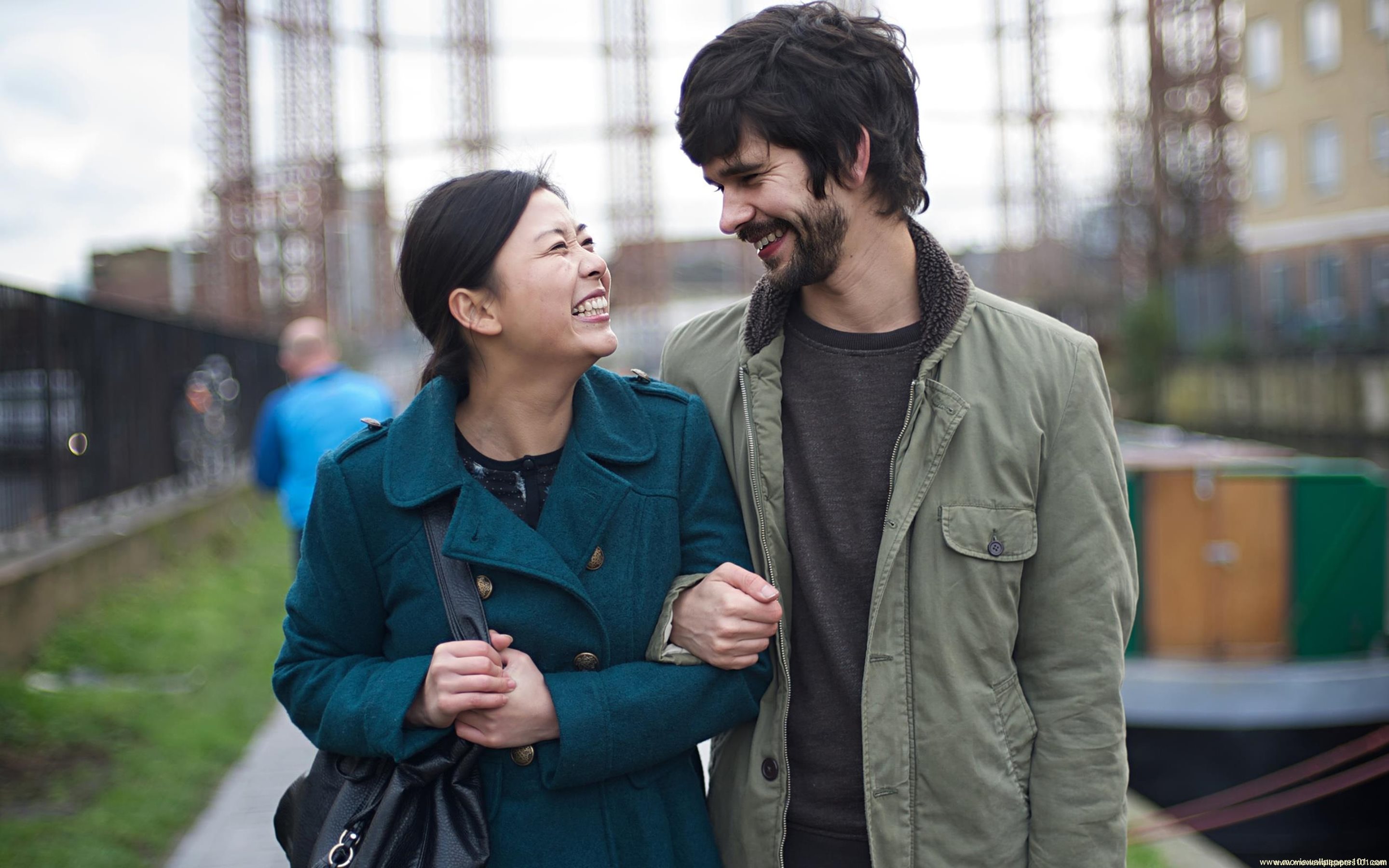 轻轻摇晃剧照的剧照