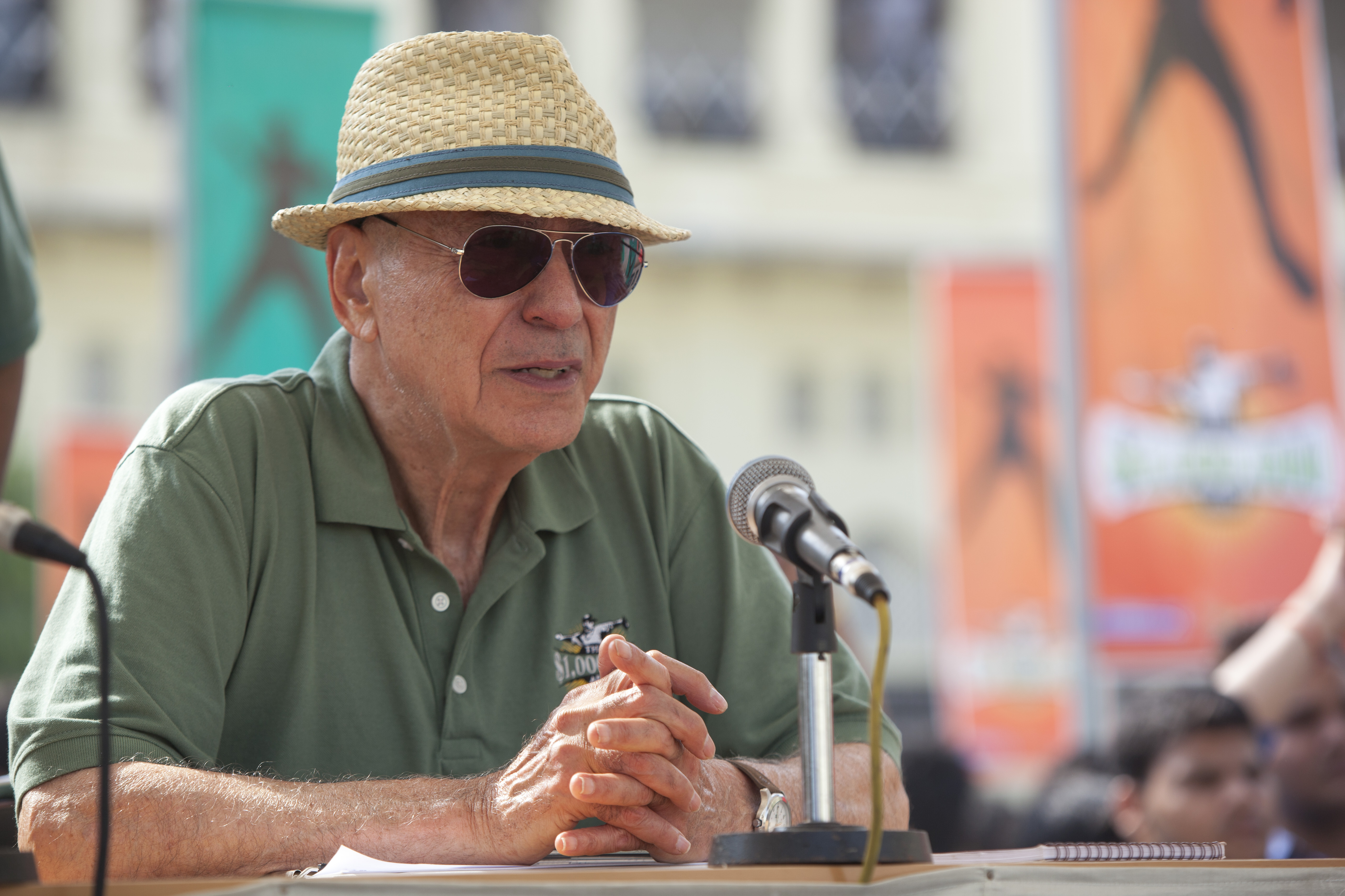 百万金臂剧照的剧照