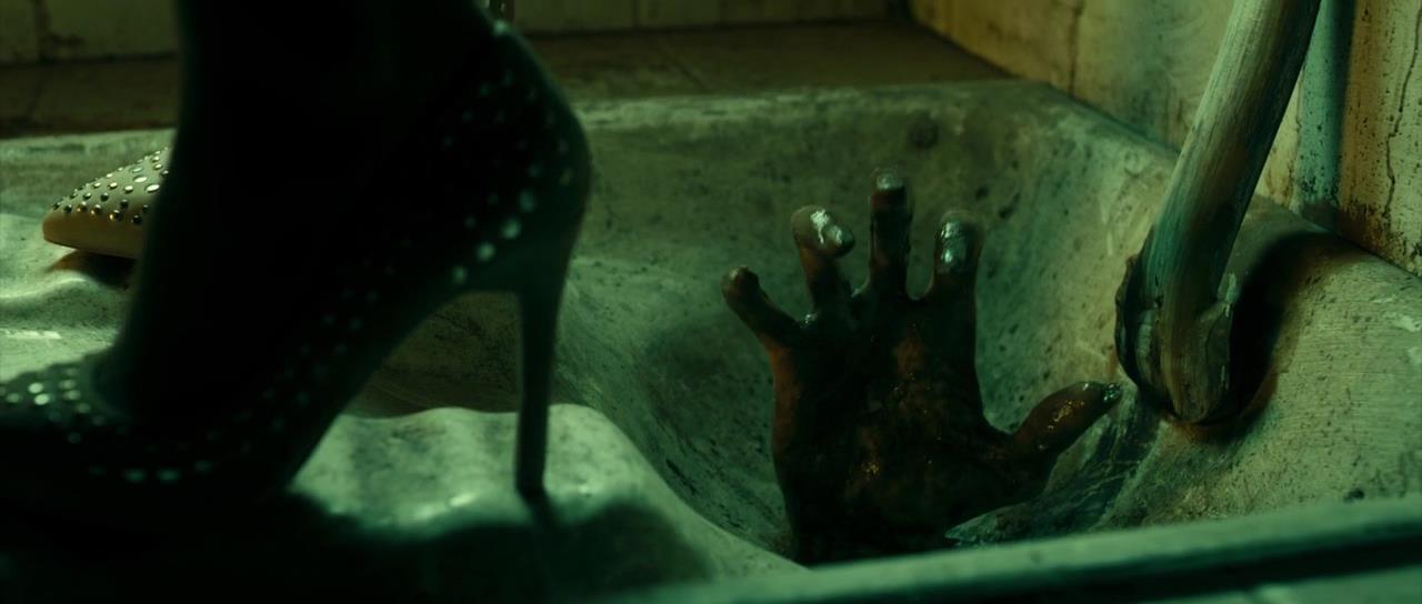 苏镇巫女剧照的剧照