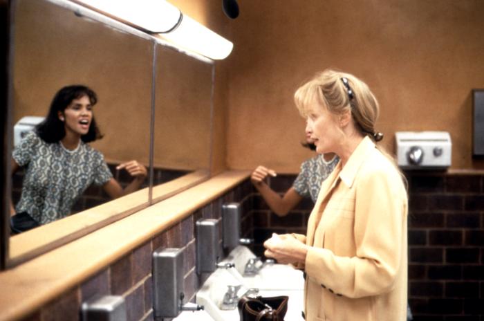 生母养母的战争剧照的剧照