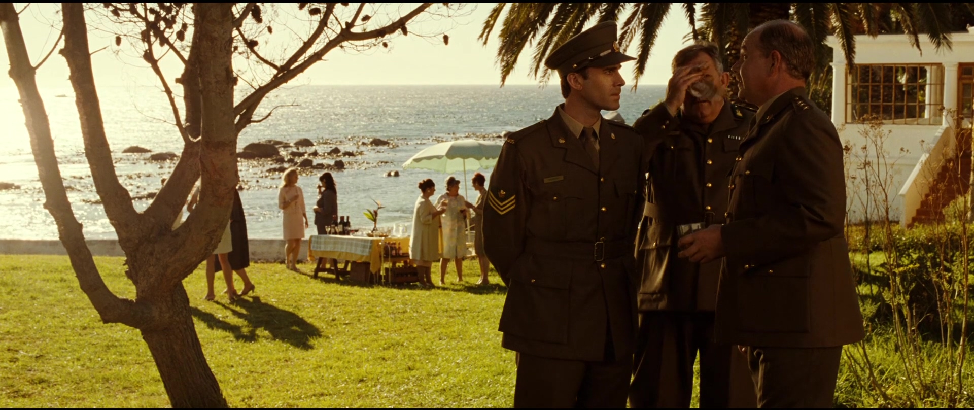 再见巴法纳剧照的剧照