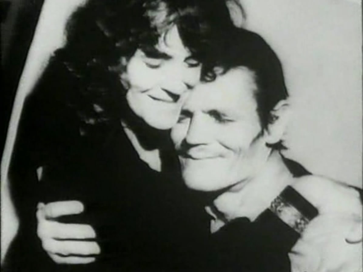 让我们一起迷失剧照的剧照