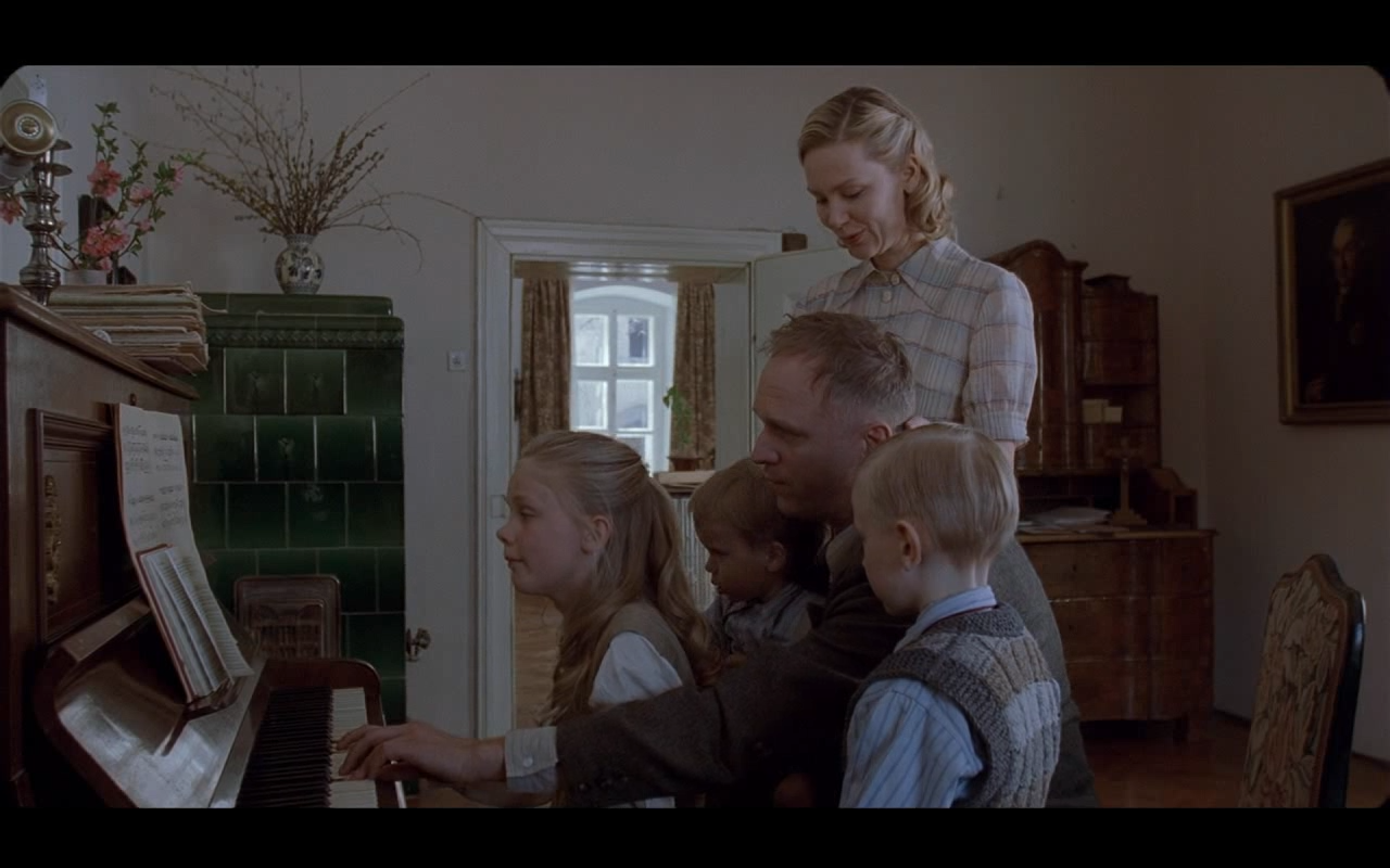 见证人剧照的剧照