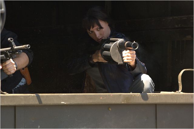 入侵地球剧照的剧照