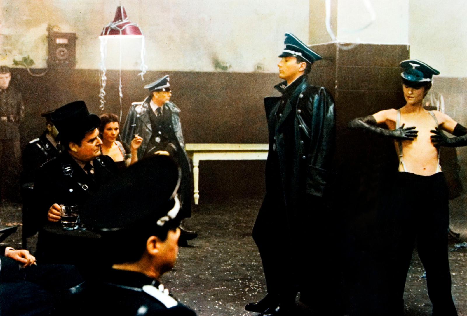 午夜守门人剧照的剧照