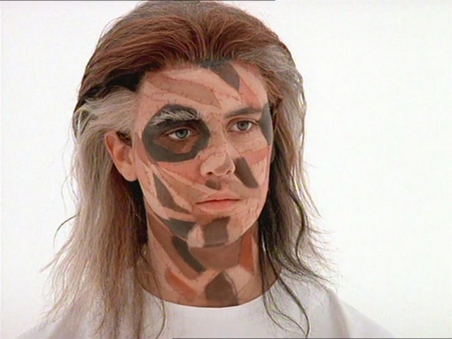 再生边缘人剧照的剧照