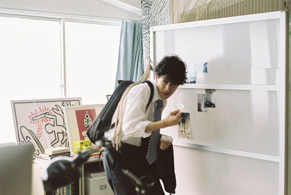 亲吻镜头！剧照的剧照