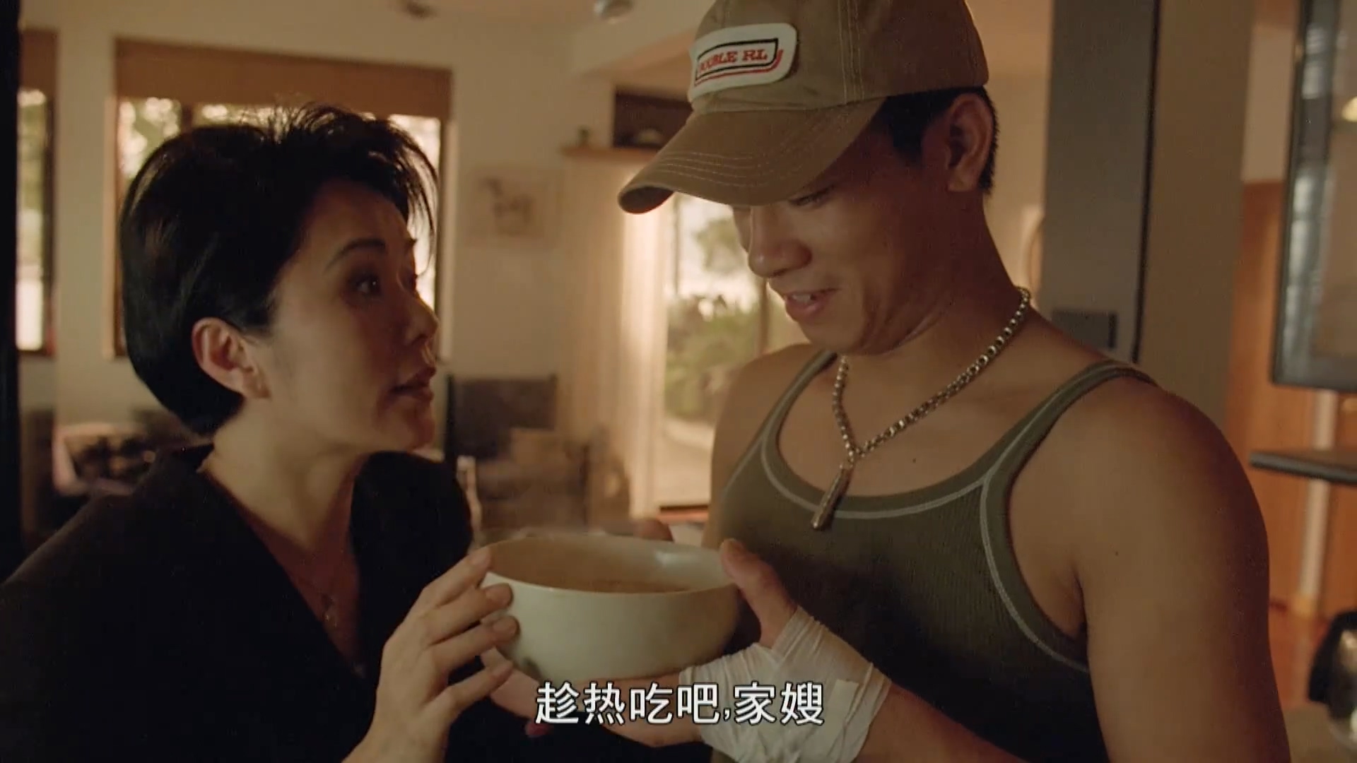 爱上百分百英雄剧照的剧照