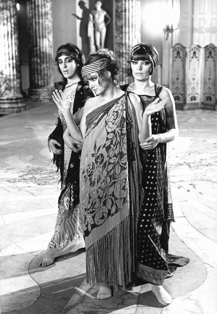 恋爱中的女人剧照的剧照