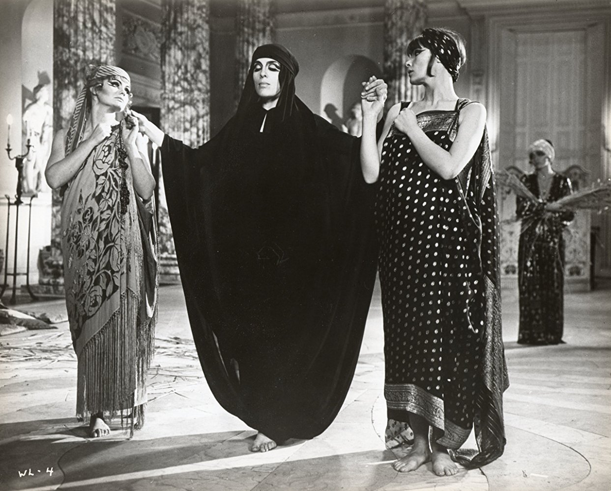 恋爱中的女人剧照的剧照