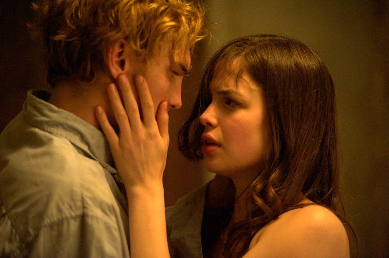 束缚剧照的剧照