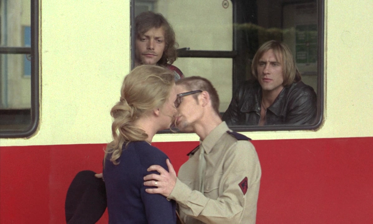 远行他方剧照的剧照