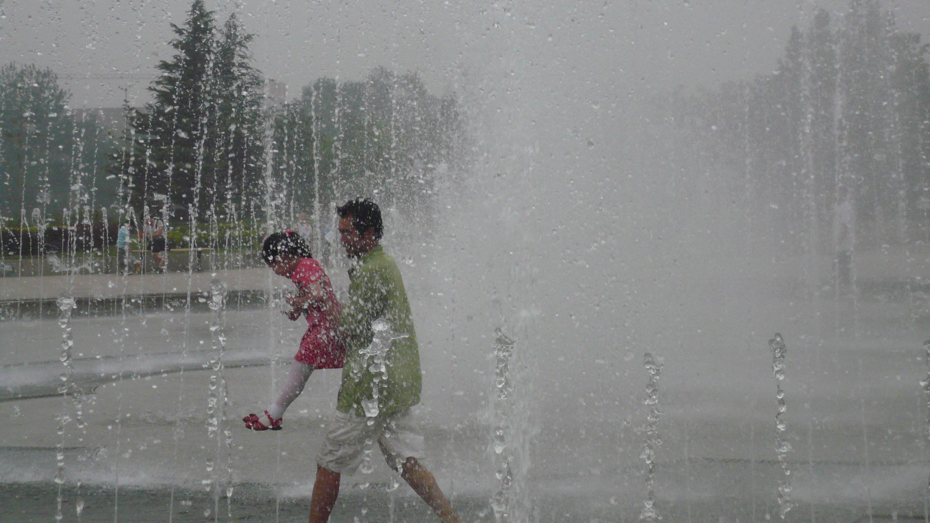 爱在人间剧照的剧照