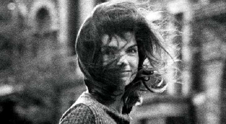 砸烂他的摄影机剧照的剧照