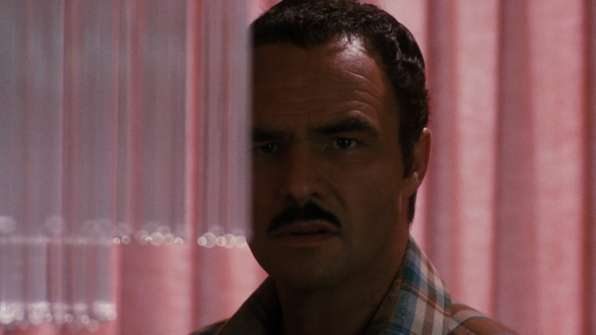 奇警夏基剧照的剧照