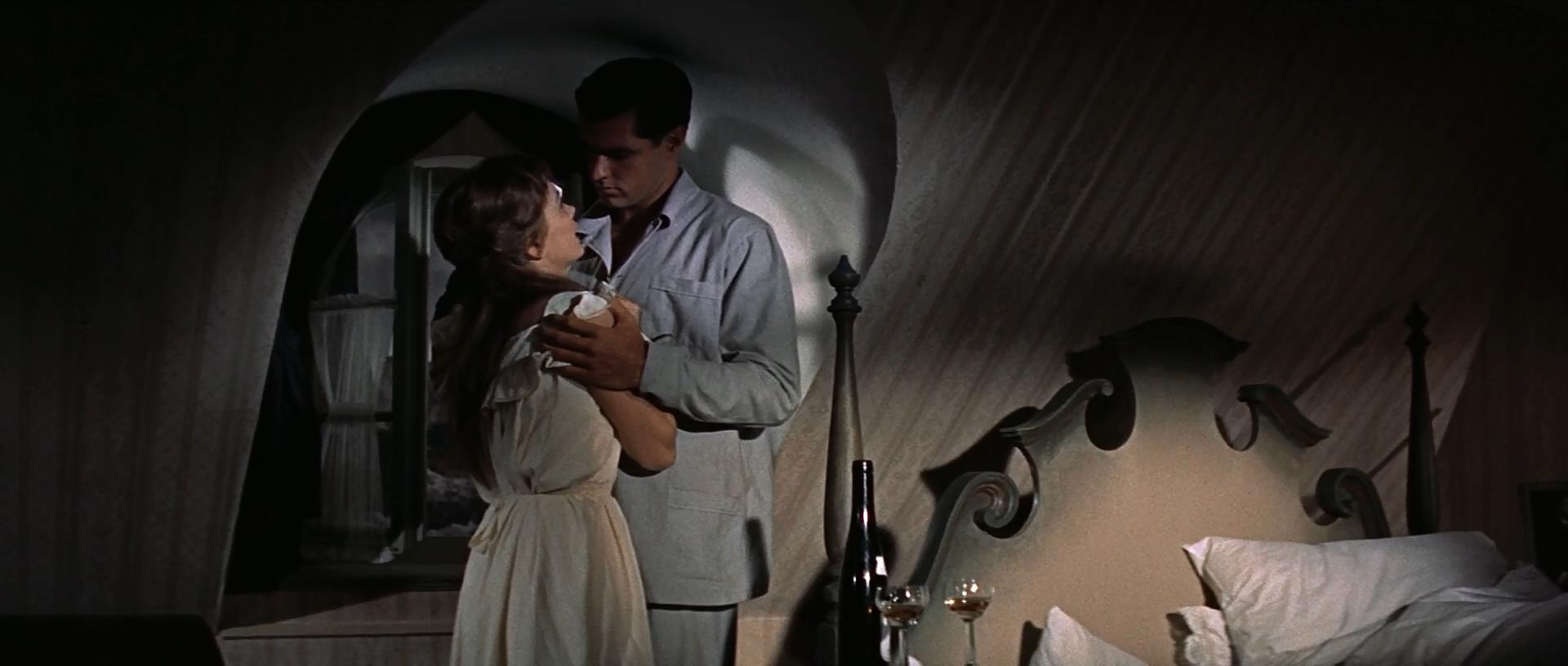 无情战地有情天剧照的剧照