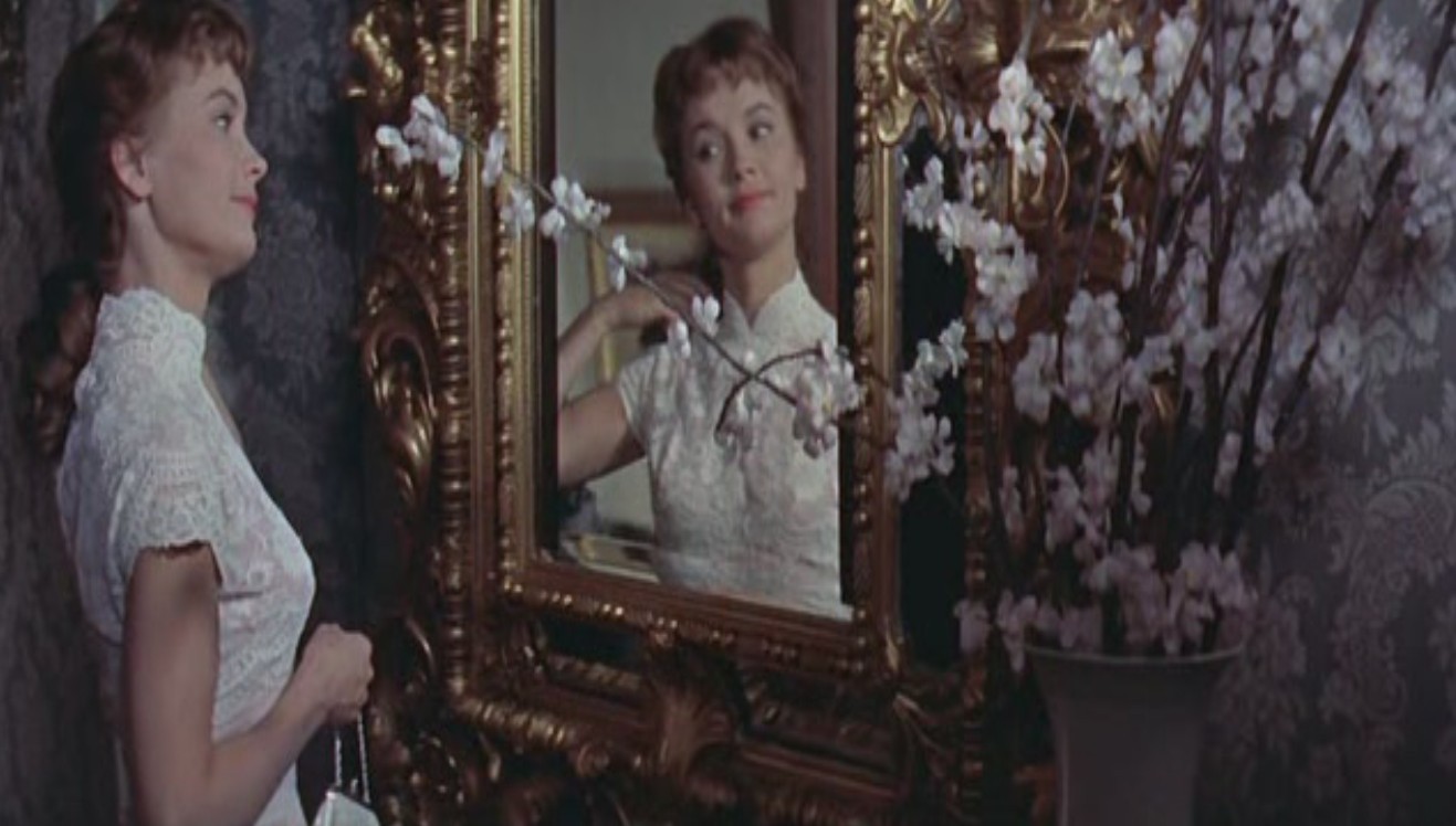 无情战地有情天剧照的剧照