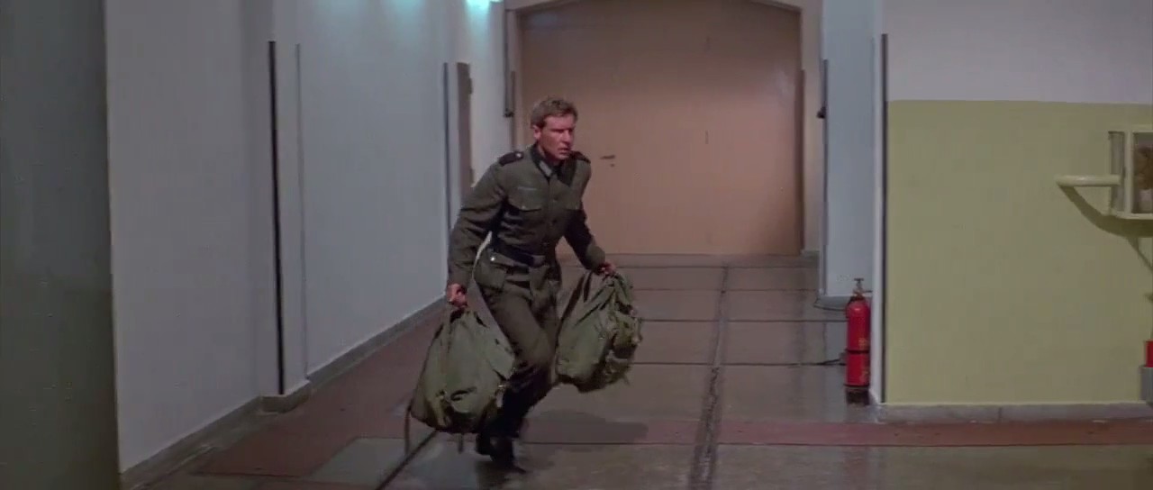 纳瓦隆第十突击队剧照的剧照