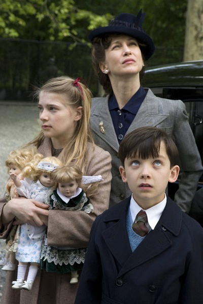 穿条纹睡衣的男孩剧照的剧照