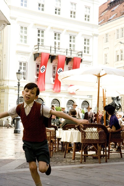 穿条纹睡衣的男孩剧照的剧照