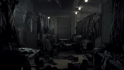 穿条纹睡衣的男孩剧照的剧照