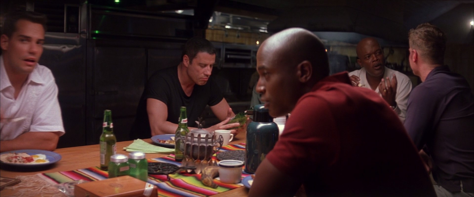 基地疑云剧照的剧照