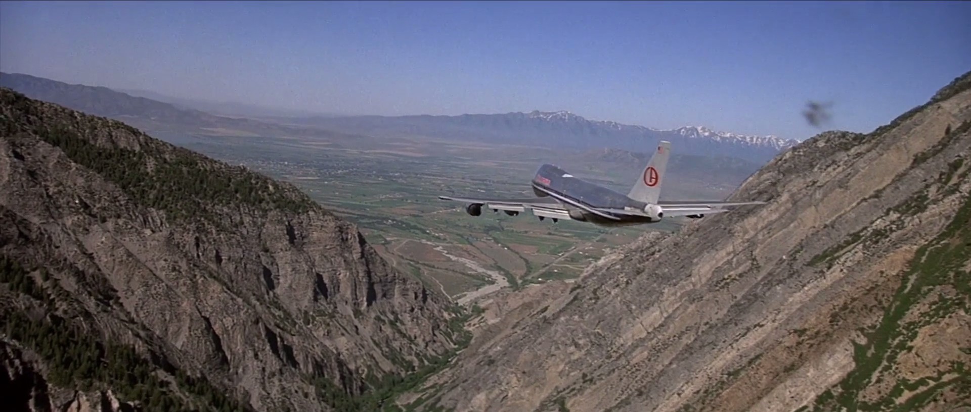 国际机场1975剧照的剧照