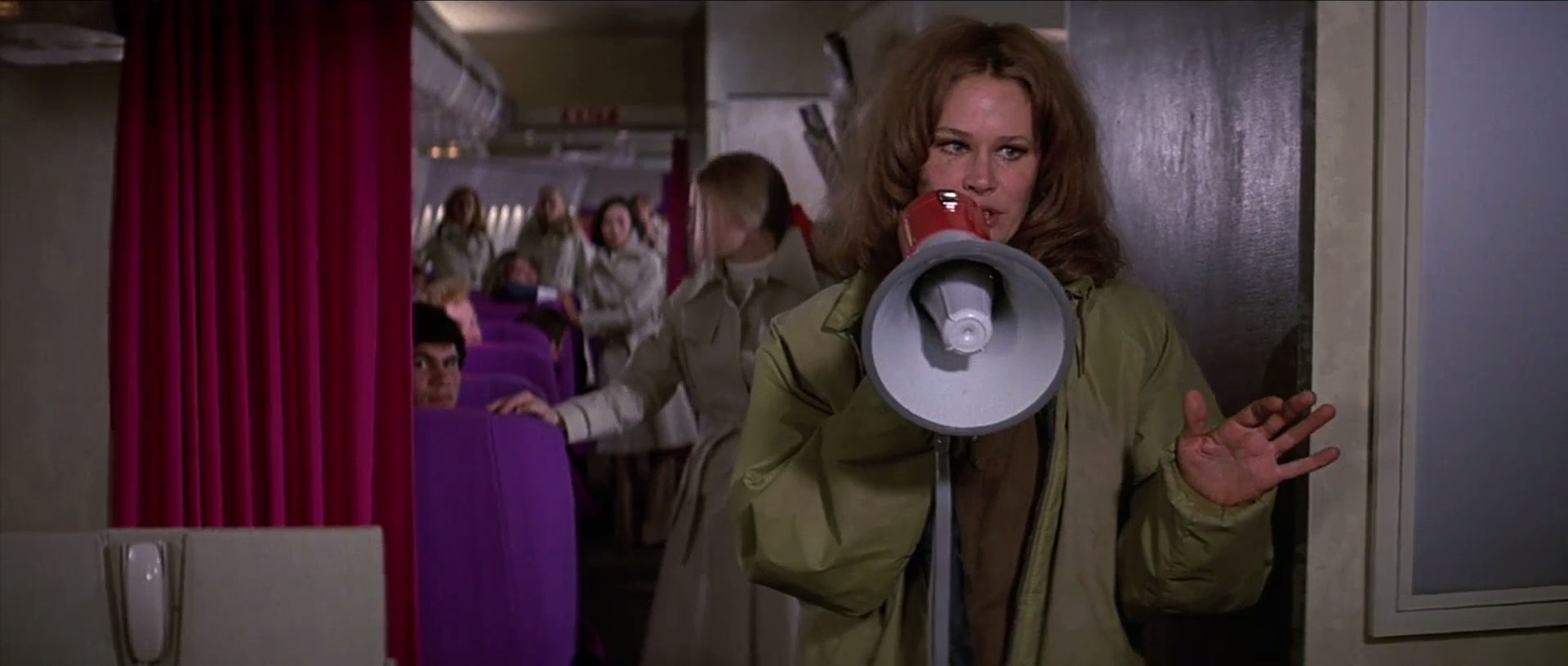 国际机场1975剧照的剧照