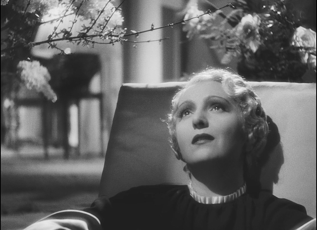 舞会请帖剧照的剧照