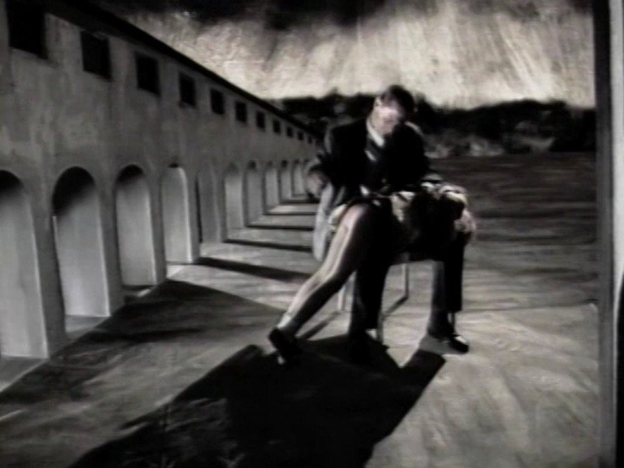 多蒂被打屁股剧照的剧照