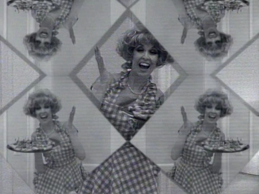 多蒂被打屁股剧照的剧照