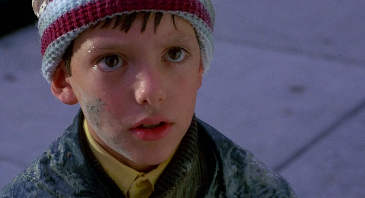 白衣幽魂剧照的剧照