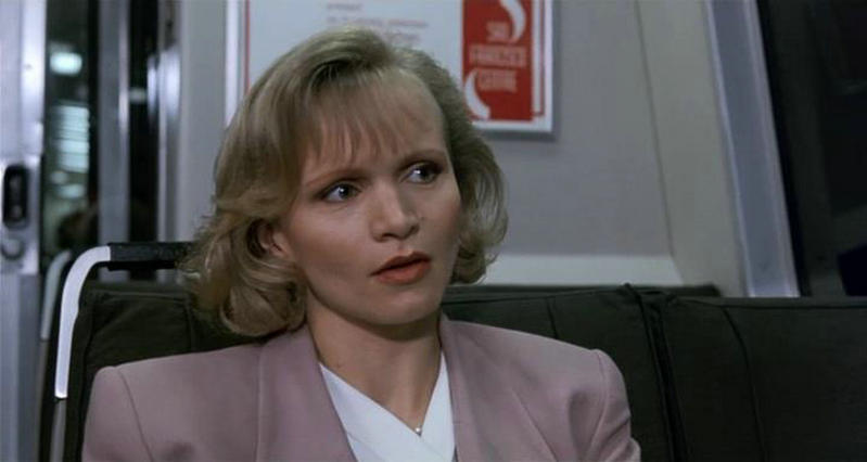 瞄准核子心剧照的剧照