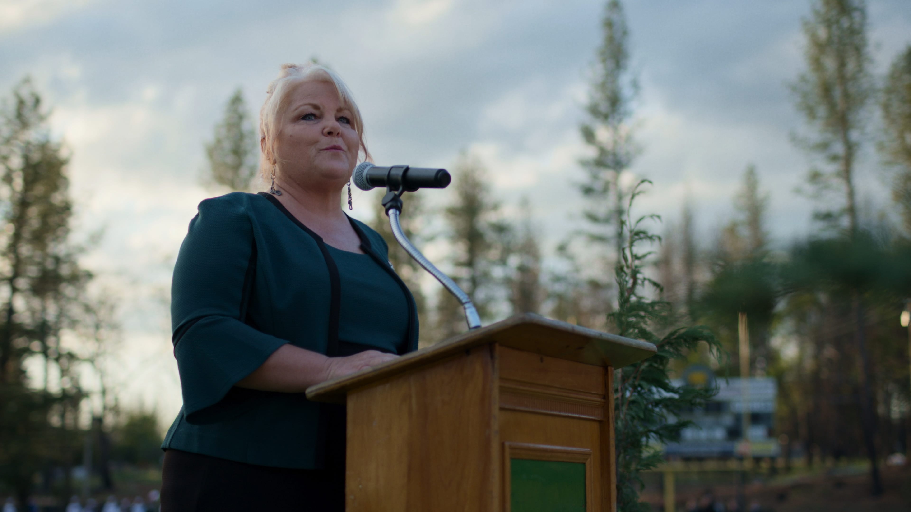 重建天堂镇剧照的剧照