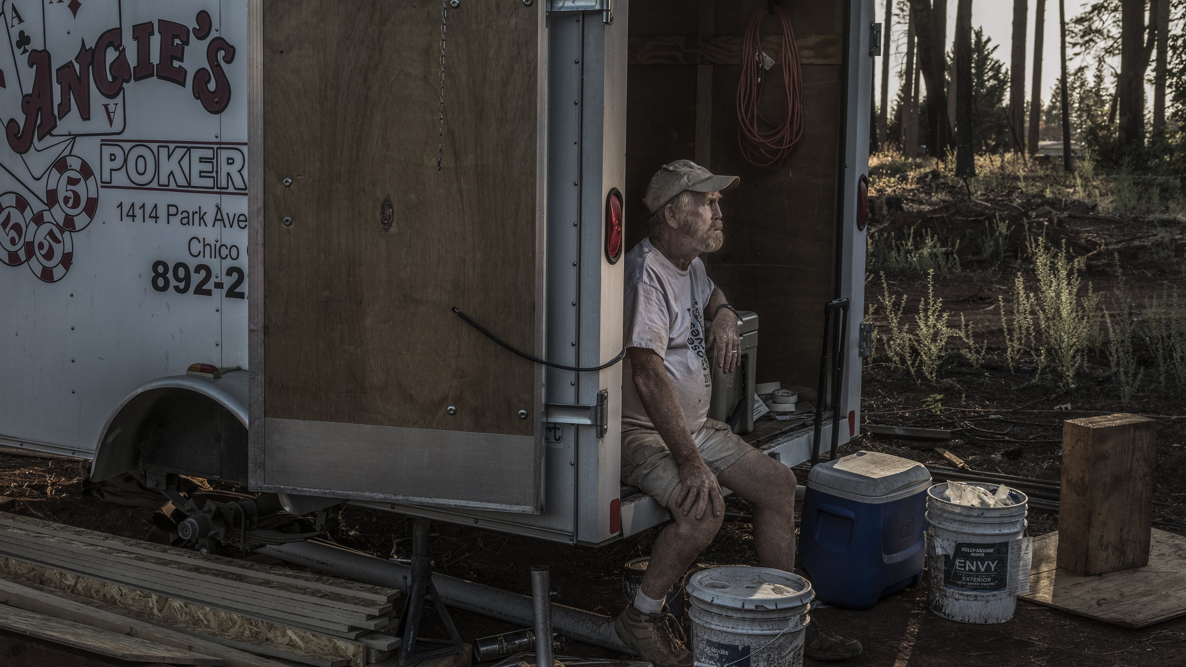 重建天堂镇剧照的剧照