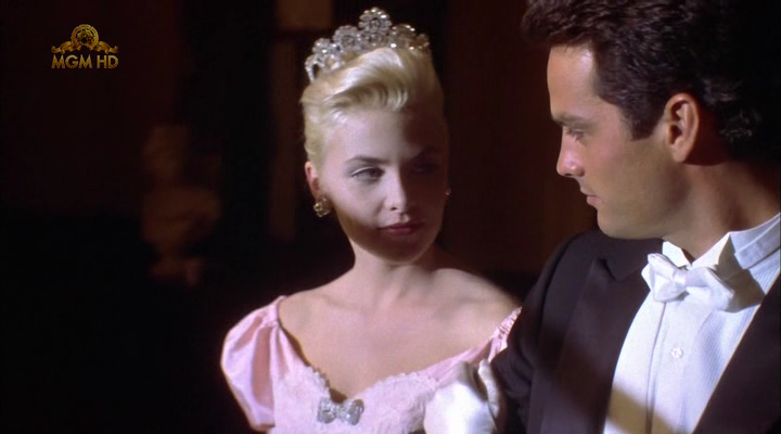 偷月情剧照的剧照