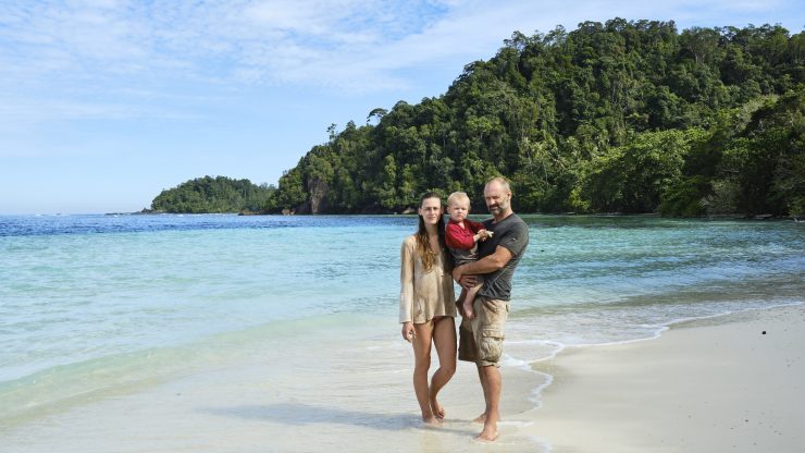 单挑荒野一家剧照的剧照