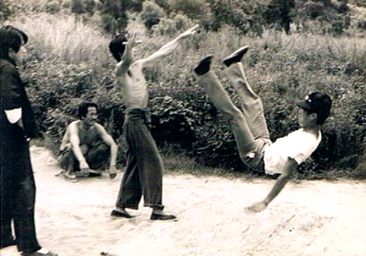 决不低头剧照的剧照