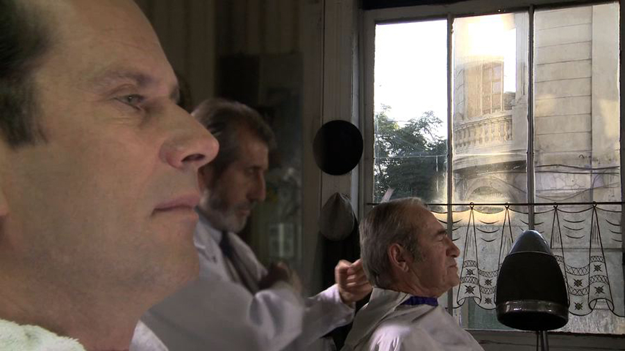 对面的夜剧照的剧照