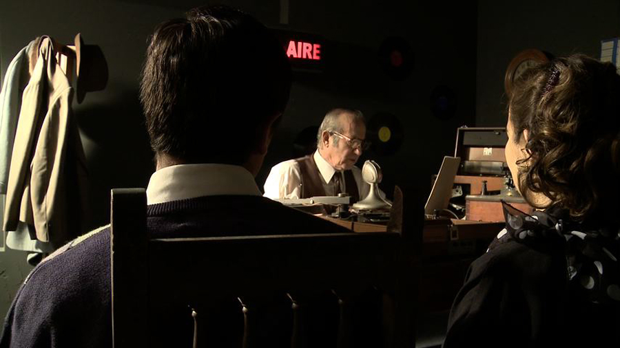 对面的夜剧照的剧照