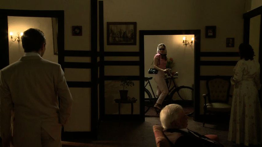 对面的夜剧照的剧照