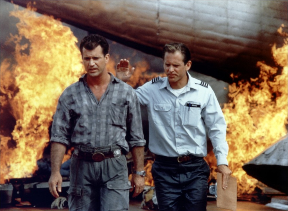 飞离航道剧照的剧照