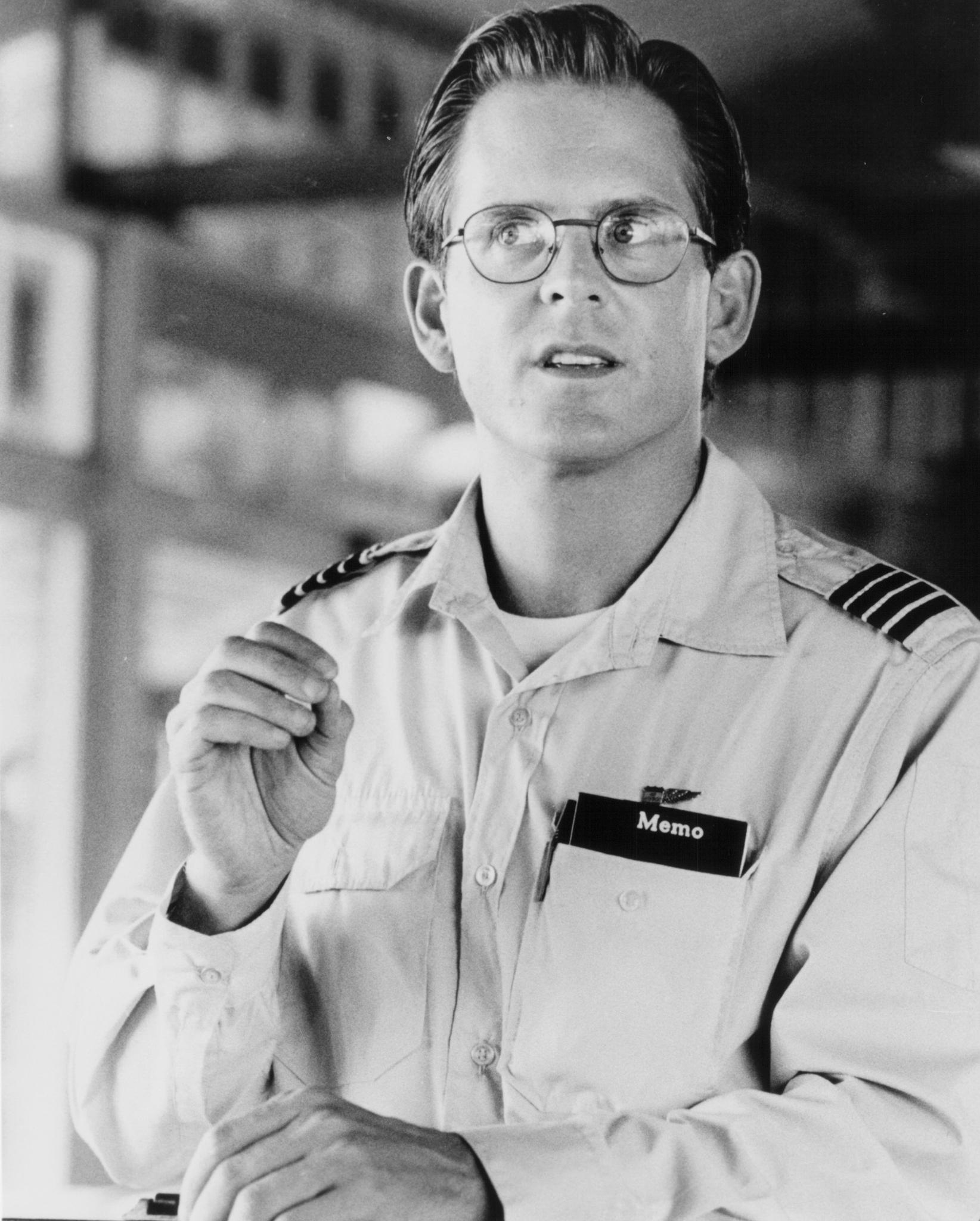 飞离航道剧照的剧照