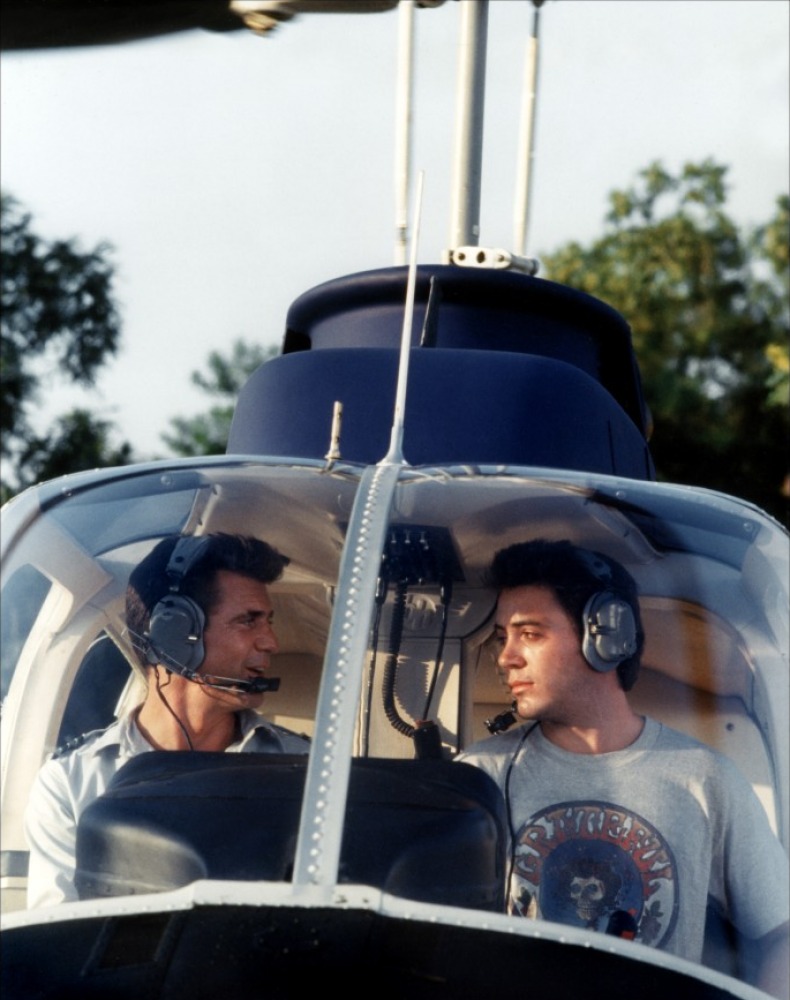 飞离航道剧照的剧照