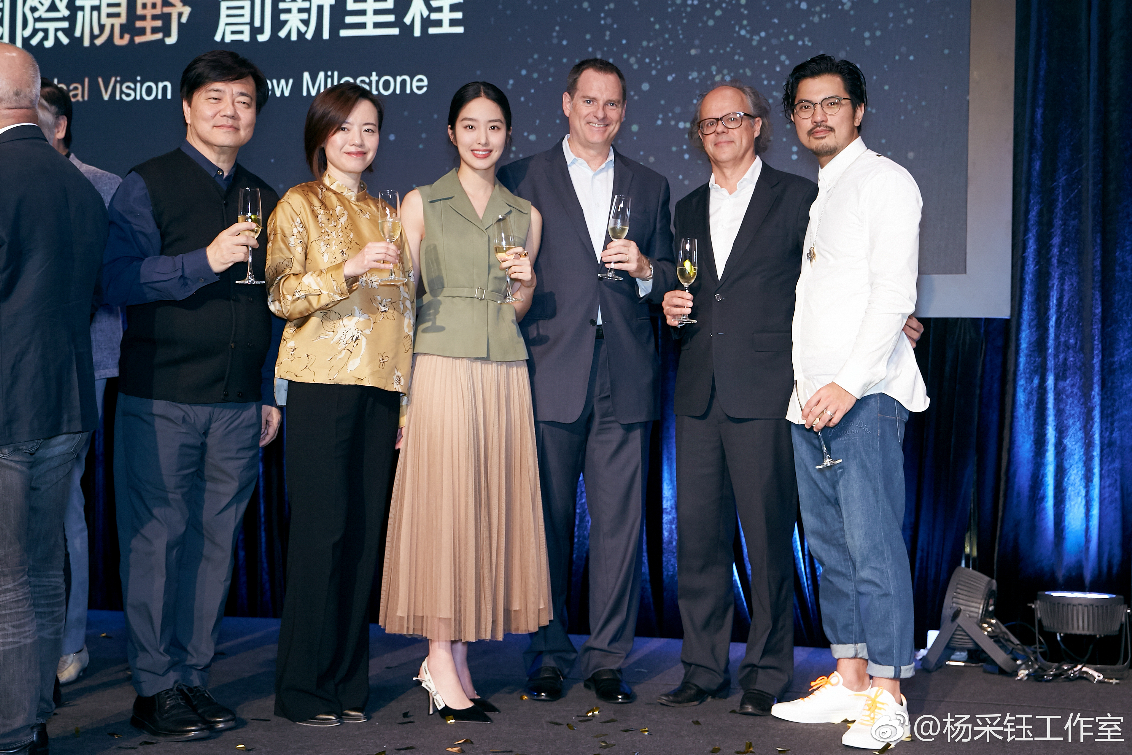 重力反转剧照的剧照