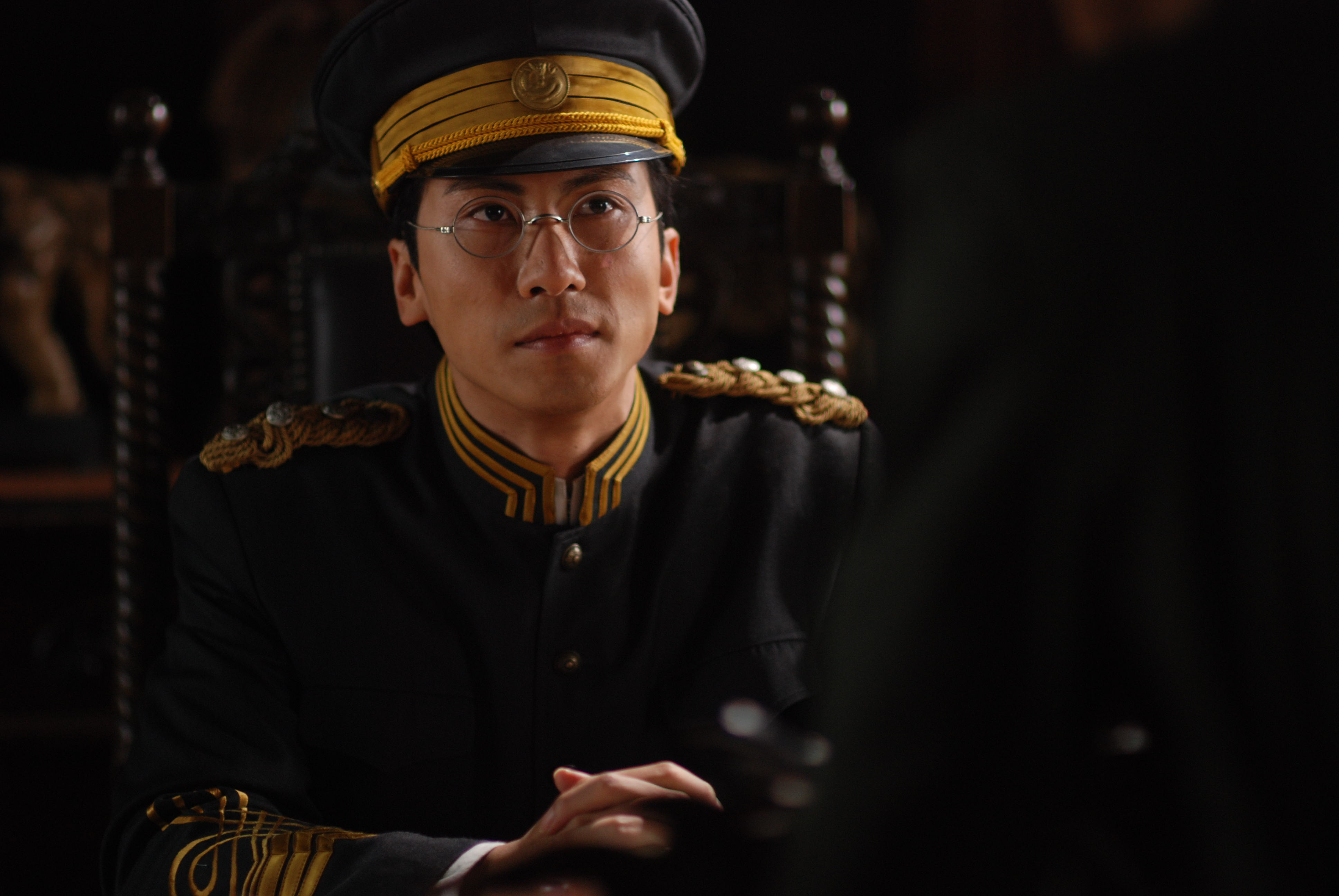 竞雄女侠秋瑾剧照的剧照